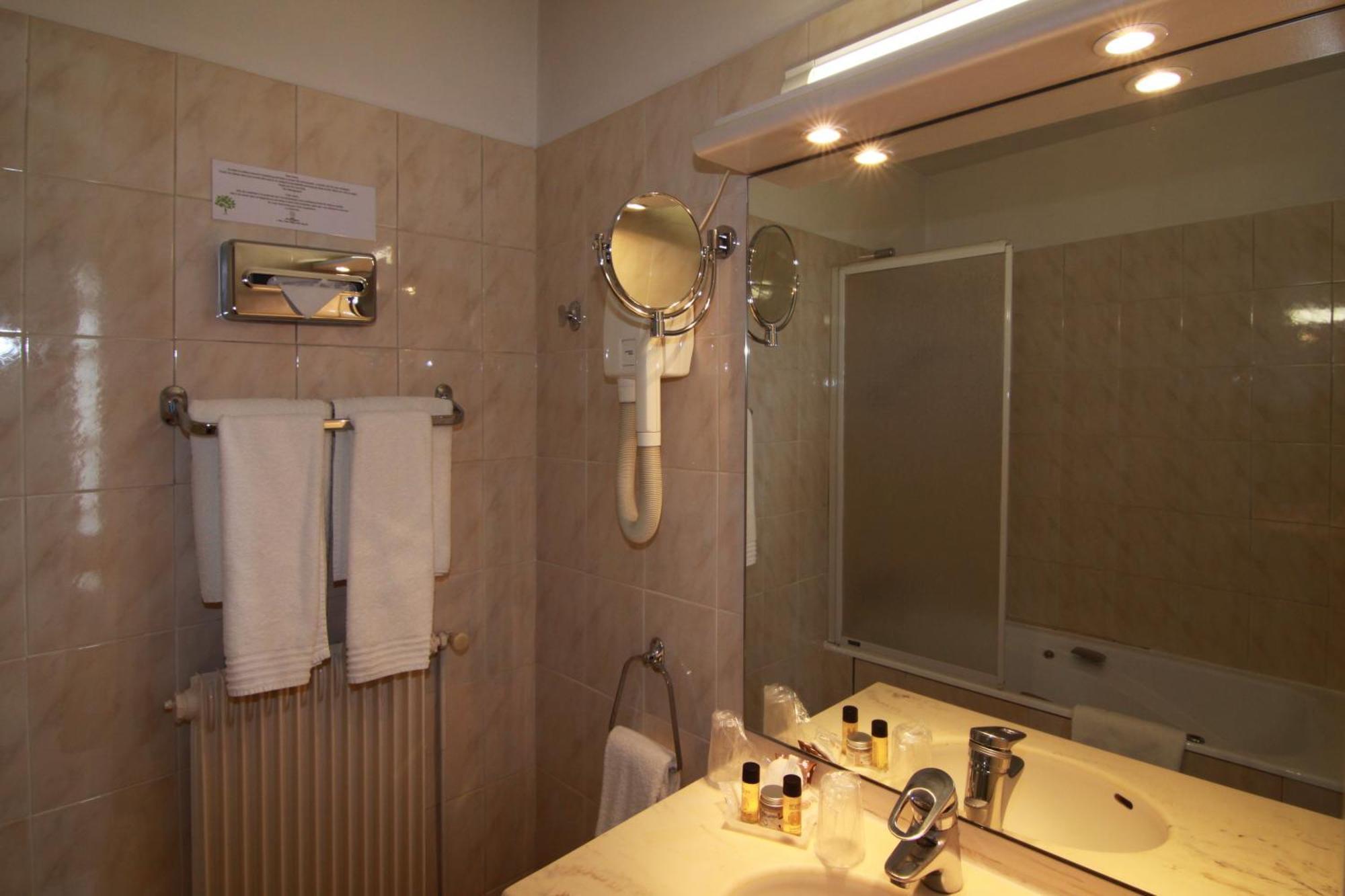 Hotel D'Angleterre Grenoble Hyper-Centre Zewnętrze zdjęcie